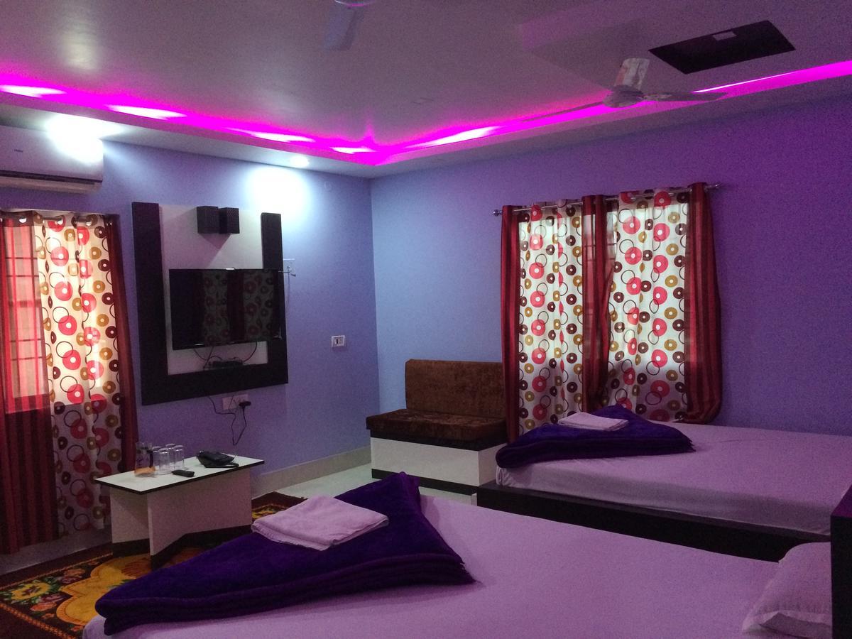 Hotel Sharda Inn Диогар Екстериор снимка